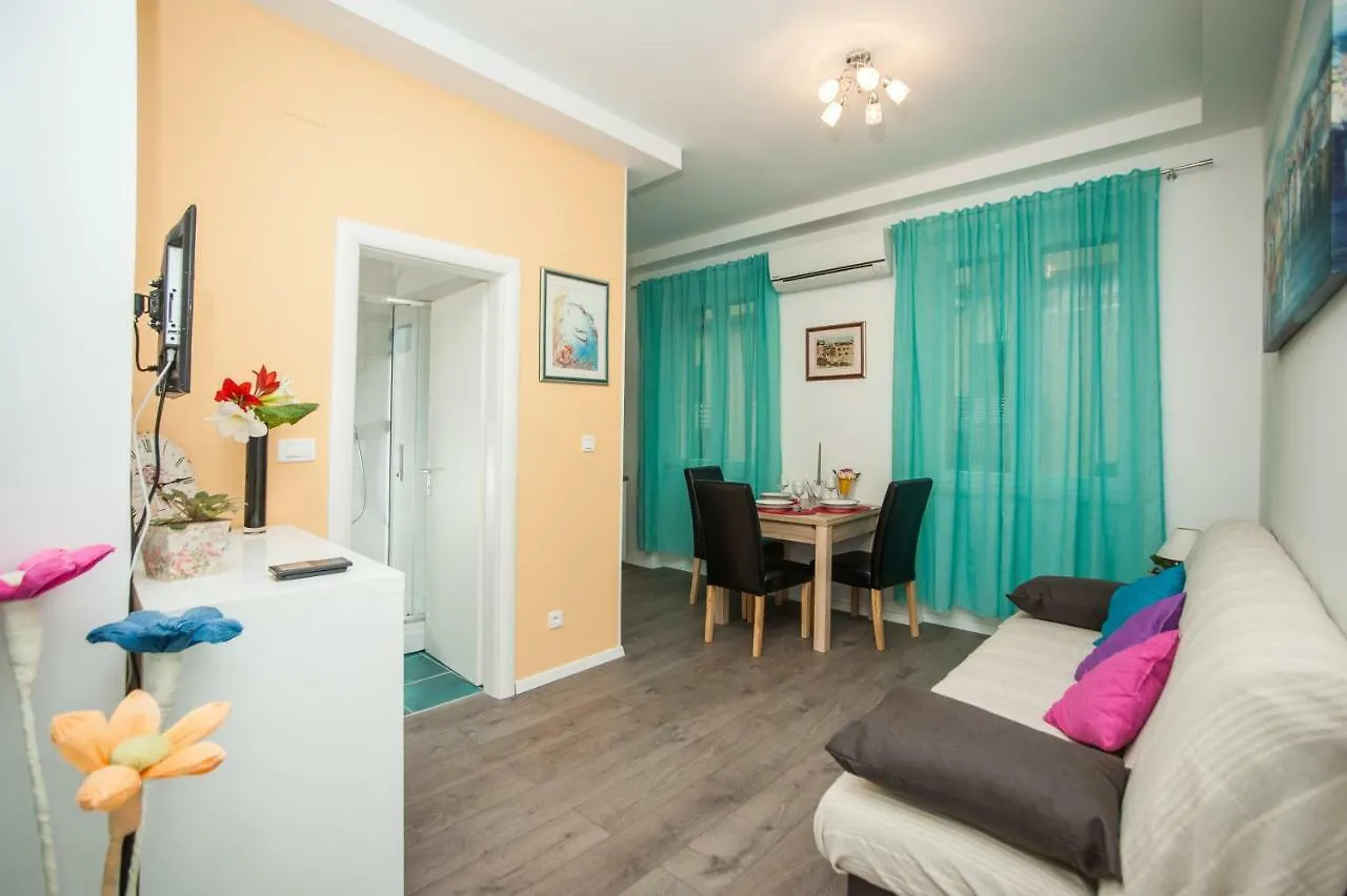 Apartment Simone Split