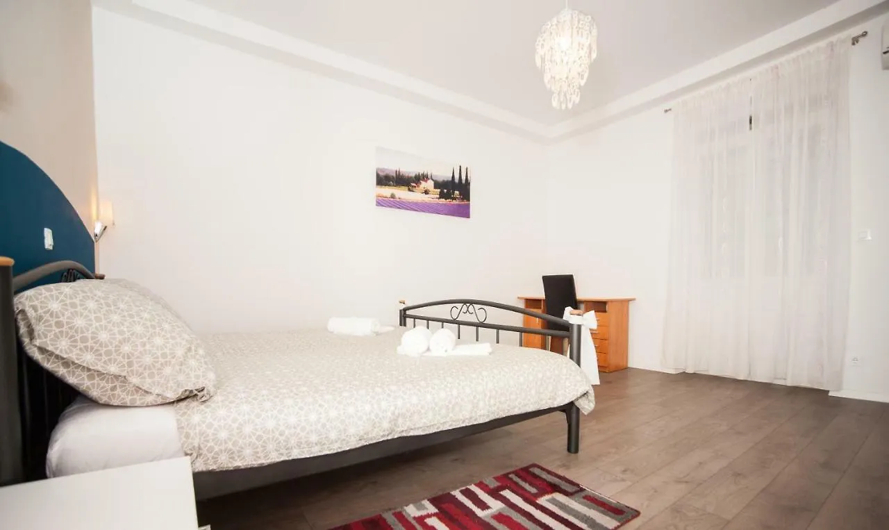 Apartment Simone Split
